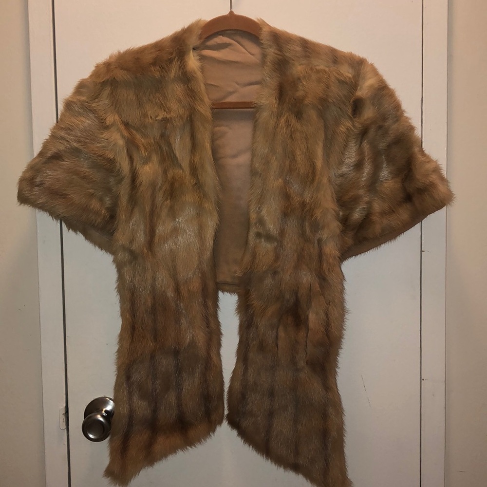 *Excellent Condition* Fur Stole